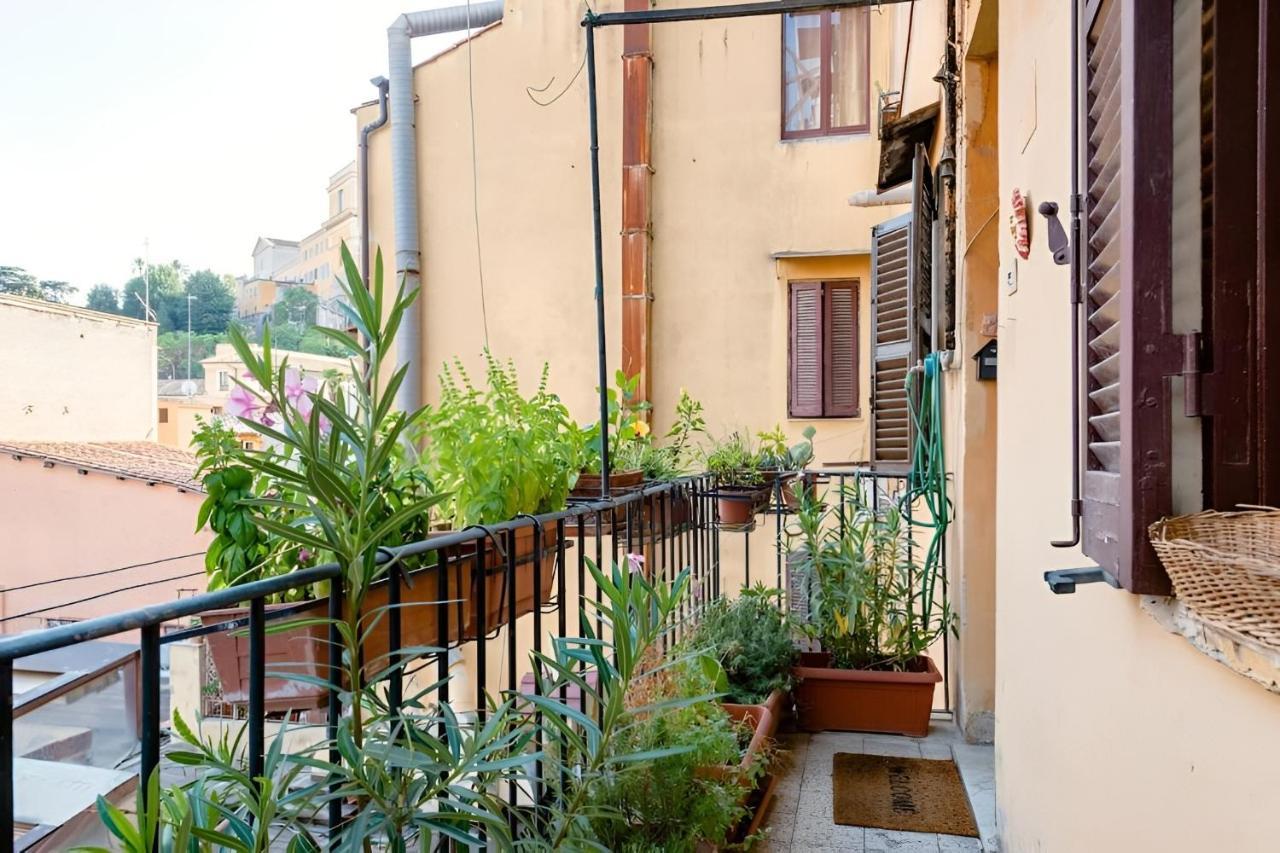 Giulia Apartment In Trastevere, Rome